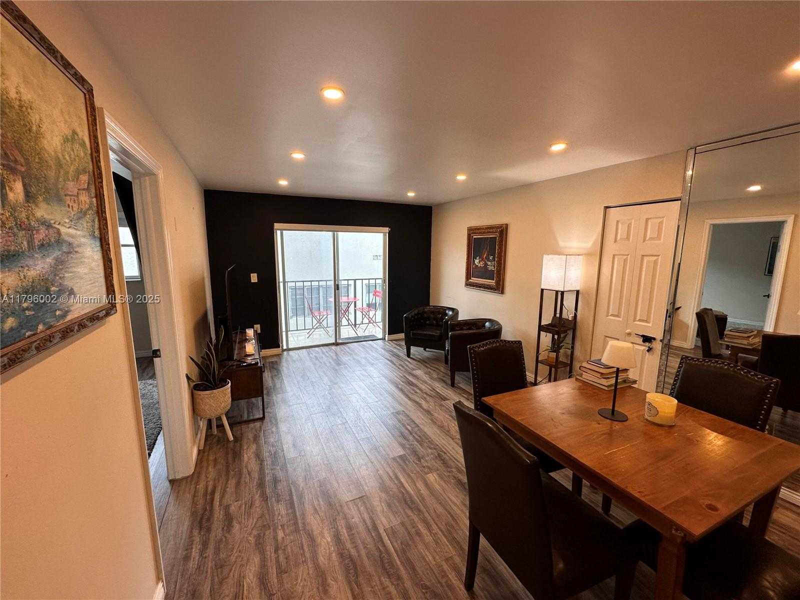 Small Image of 1605 PENNSYLVANIA AVE #303, Miami Beach Number 3