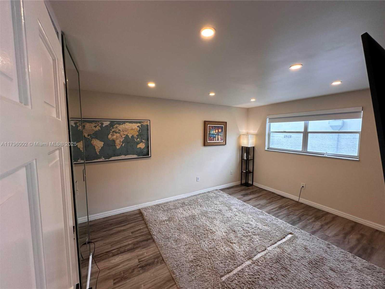 Small Image of 1605 PENNSYLVANIA AVE #303, Miami Beach Number 7