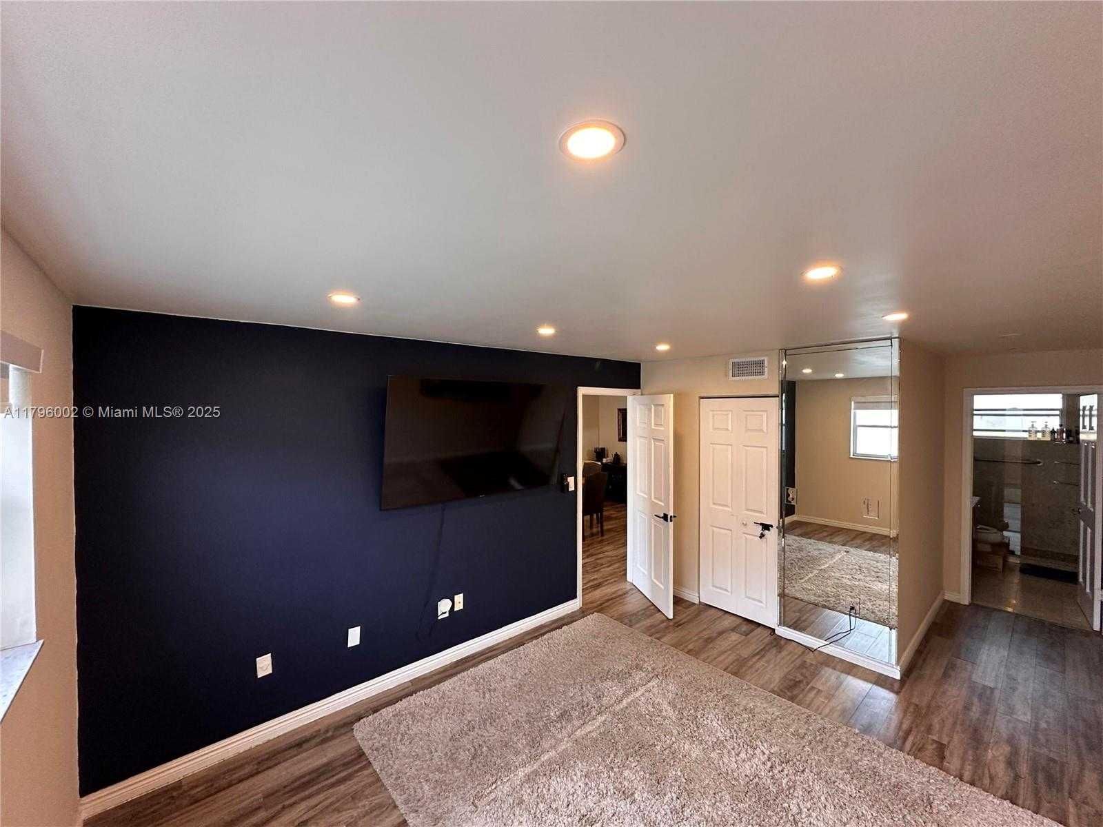 Small Image of 1605 PENNSYLVANIA AVE #303, Miami Beach Number 9