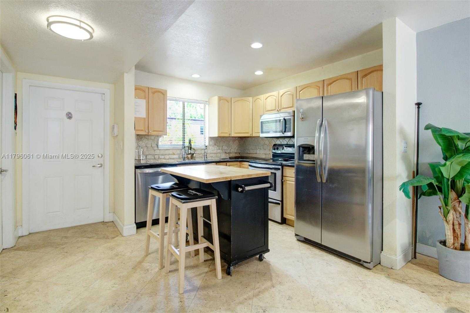 Small Image of 3321 FARRAGUT ST #7D, Hollywood Number 14