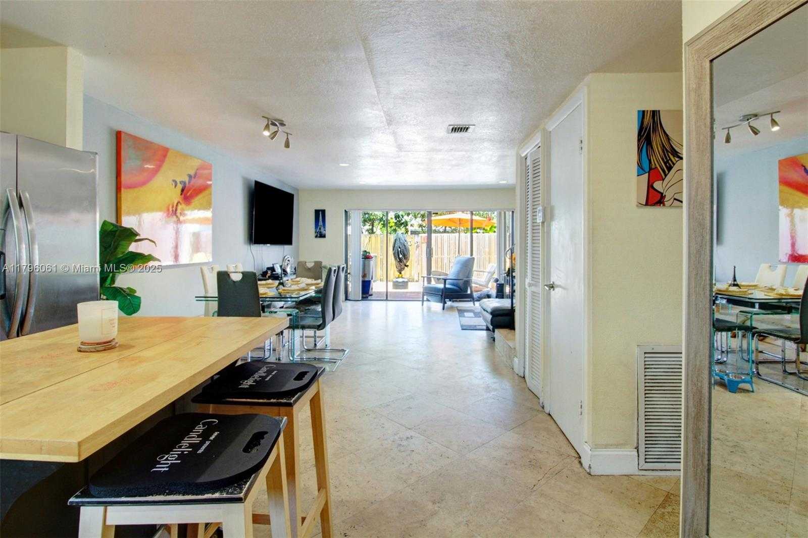 Small Image of 3321 FARRAGUT ST #7D, Hollywood Number 5