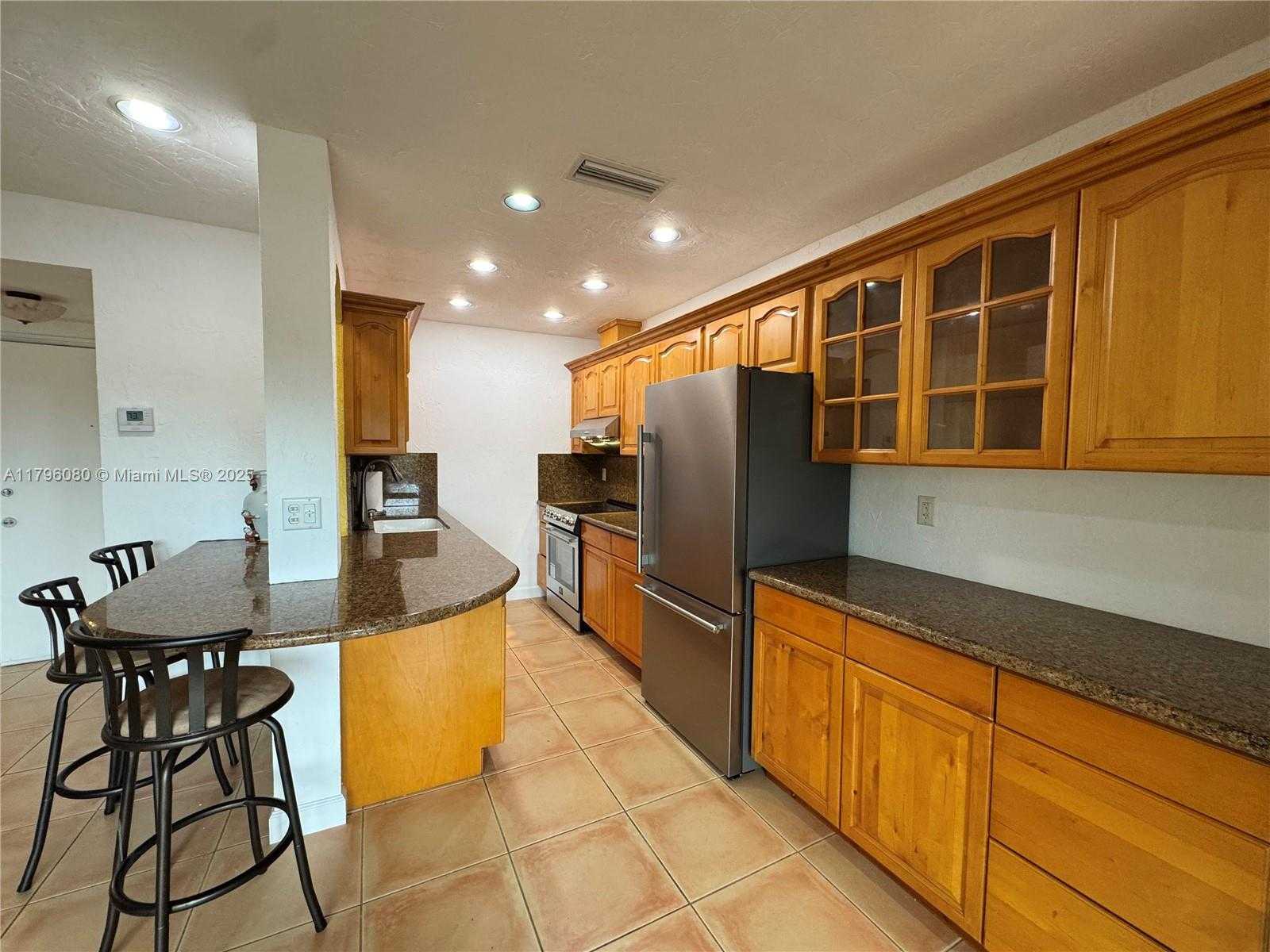 Small Image of 1700 PIERCE ST #202, Hollywood Number 17
