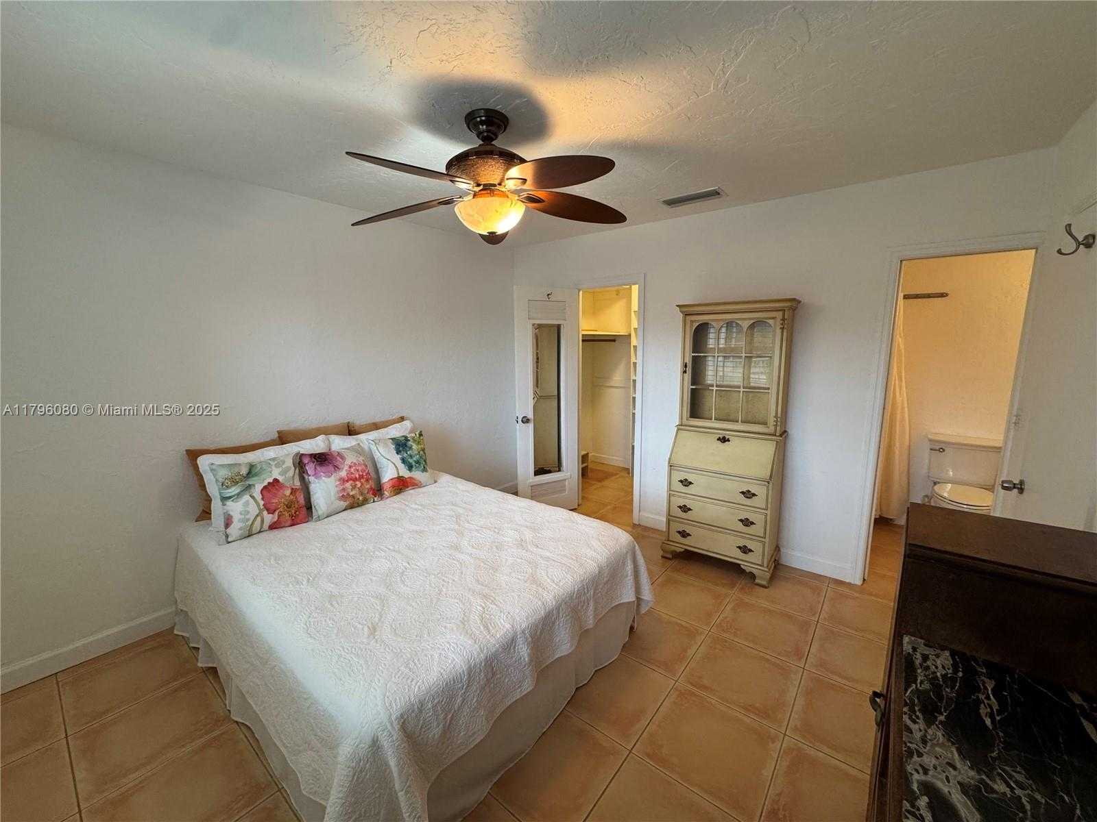 Small Image of 1700 PIERCE ST #202, Hollywood Number 26