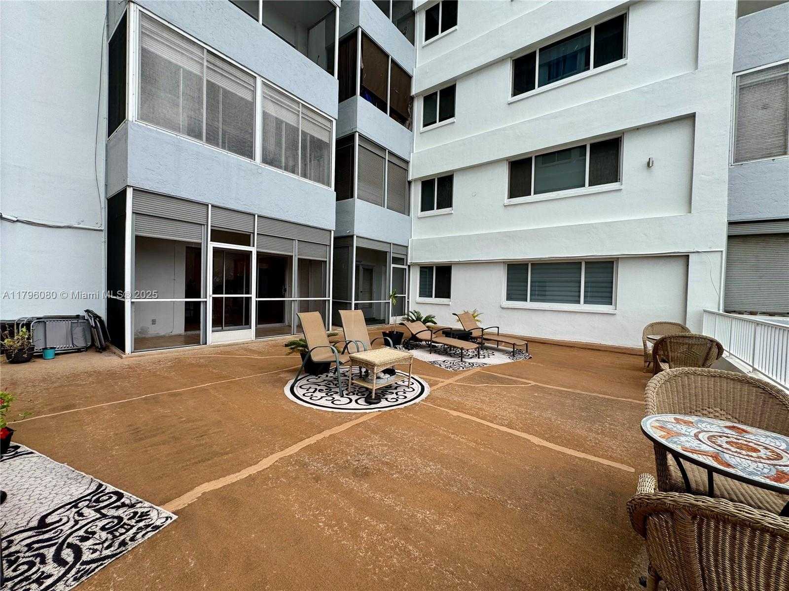 Small Image of 1700 PIERCE ST #202, Hollywood Number 33