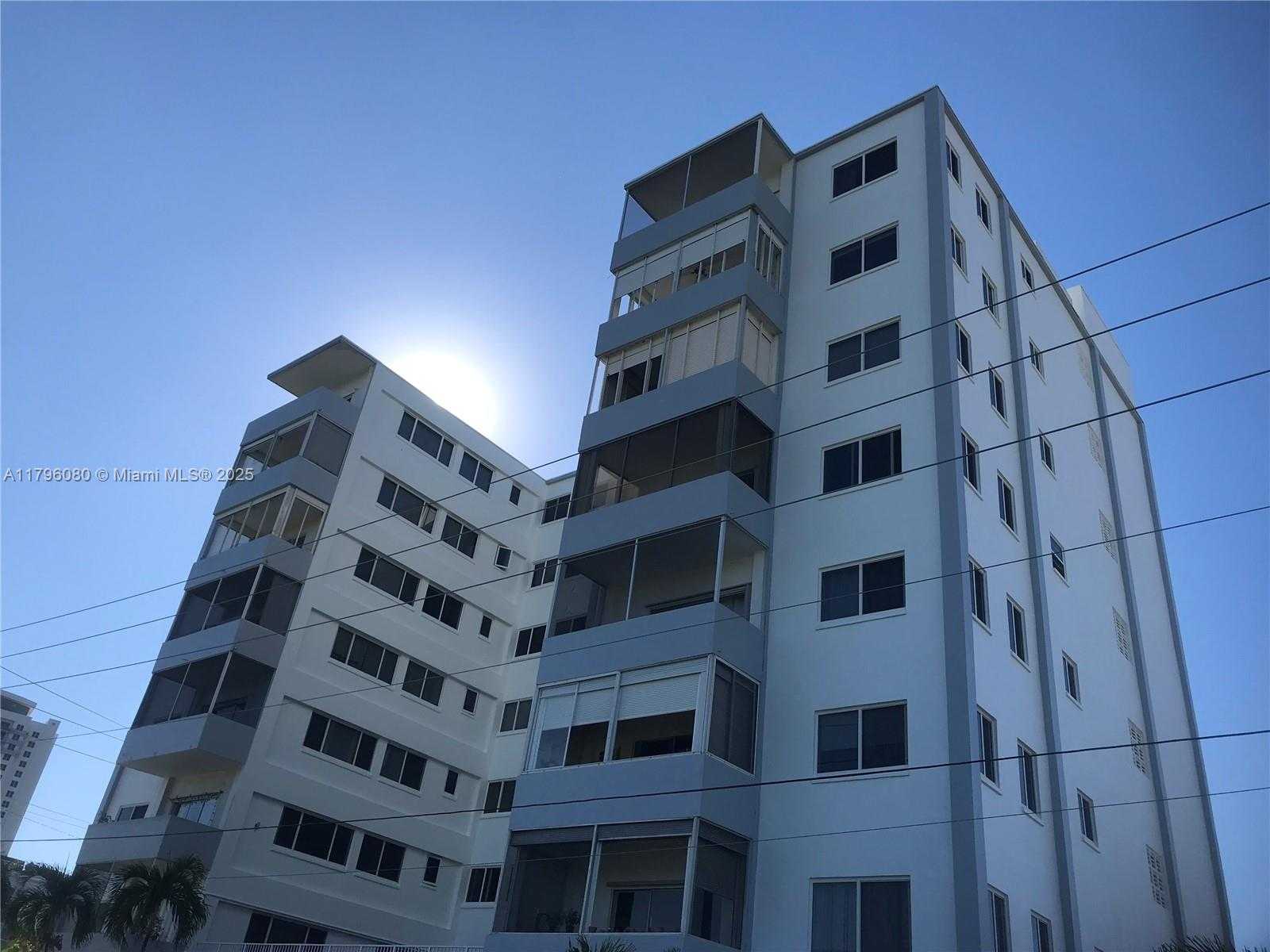 Small Image of 1700 PIERCE ST #202, Hollywood Number 38
