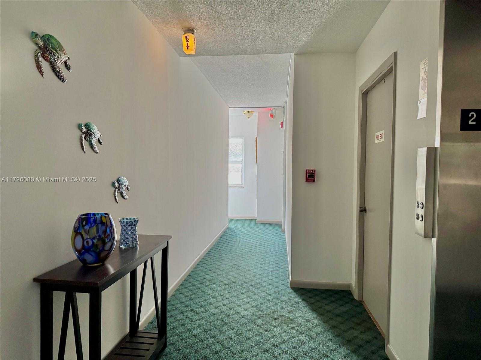 Small Image of 1700 PIERCE ST #202, Hollywood Number 40