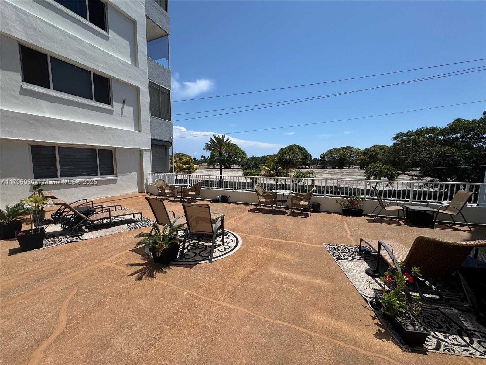 Small Image of 1700 PIERCE ST #202, Hollywood Number 42
