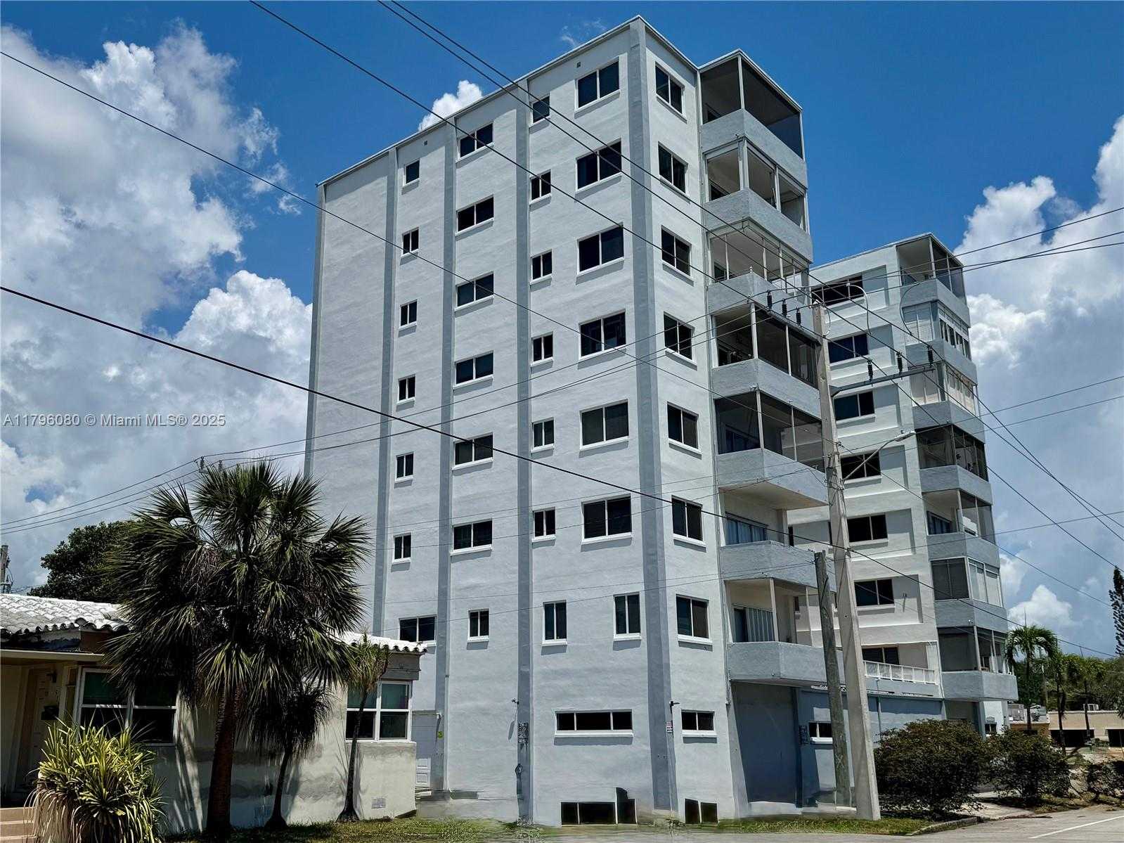 Small Image of 1700 PIERCE ST #202, Hollywood Number 8