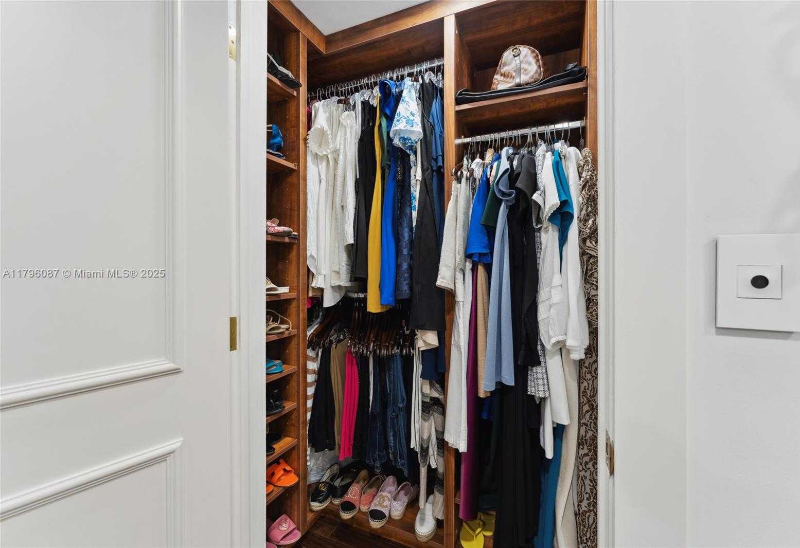 Small Image of 614 Valencia Ave, Coral Gables, FL 33134, USA Number 21