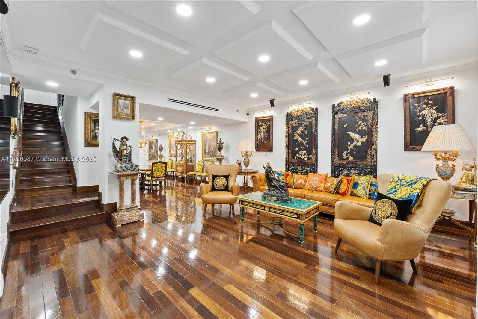 Small Image of 614 Valencia Ave, Coral Gables, FL 33134, USA Number 3