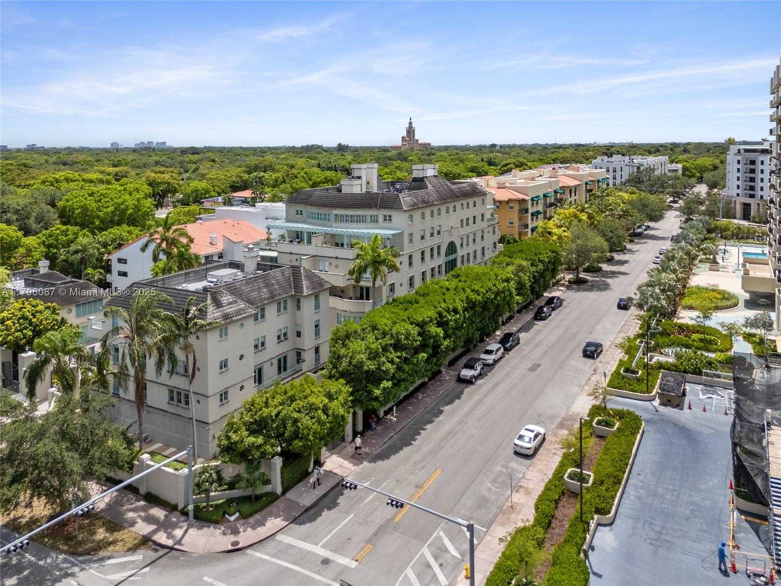 Small Image of 614 Valencia Ave, Coral Gables, FL 33134, USA Number 30