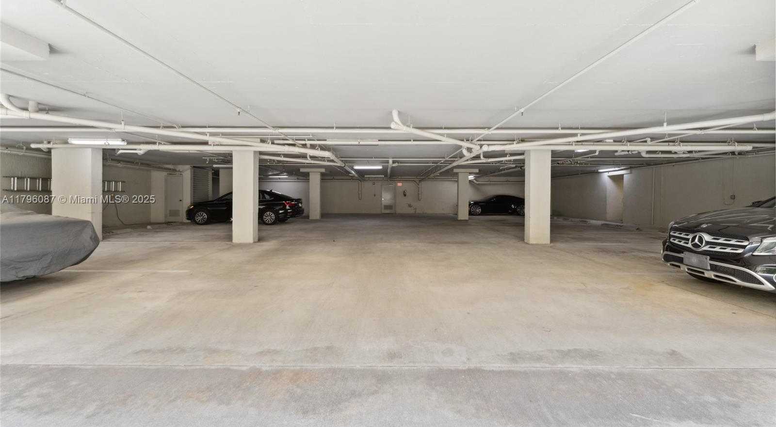 Small Image of 614 Valencia Ave, Coral Gables, FL 33134, USA Number 33