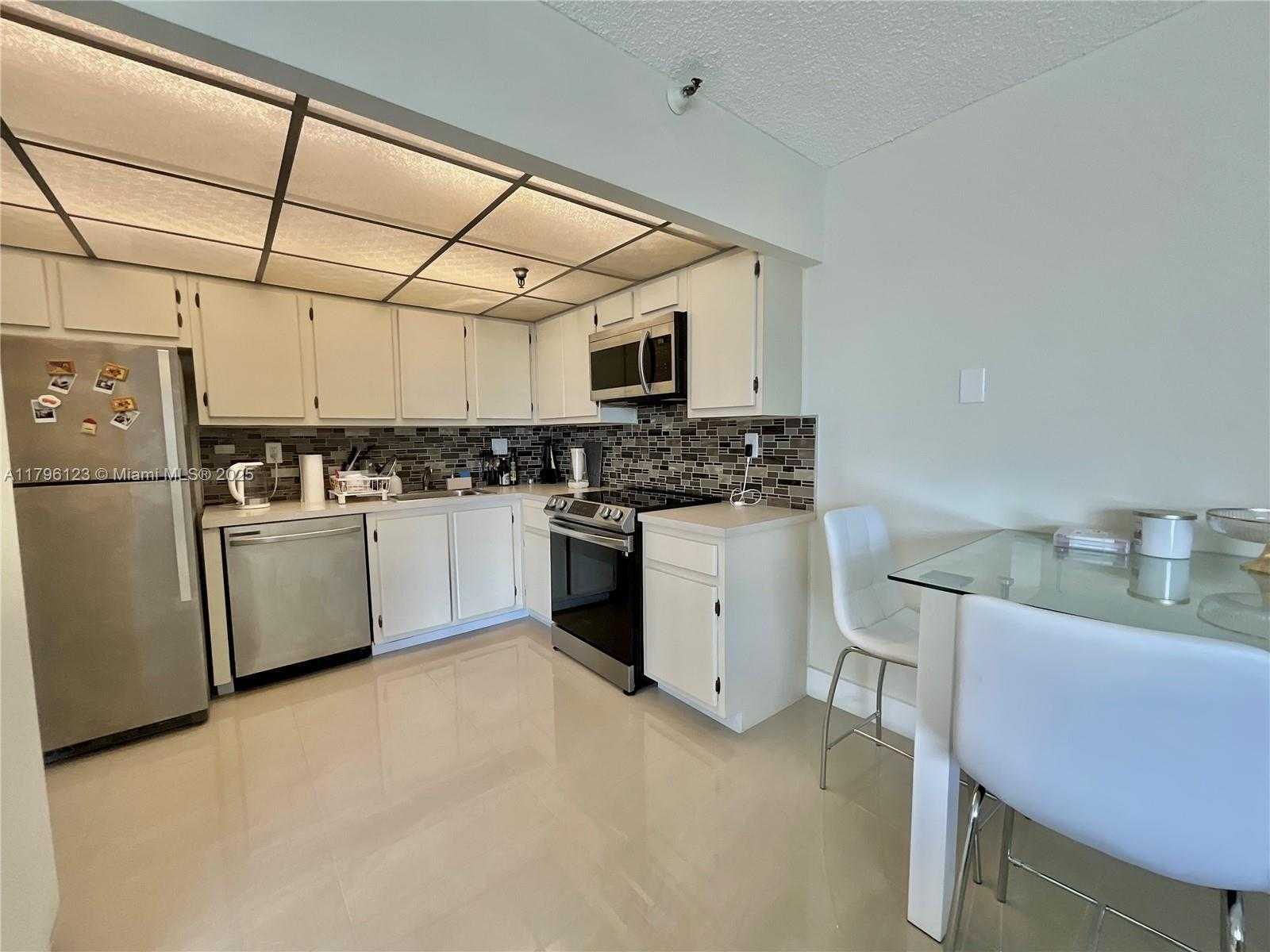 Small Image of 290 174TH ST #515, Sunny Isles Beach Number 11