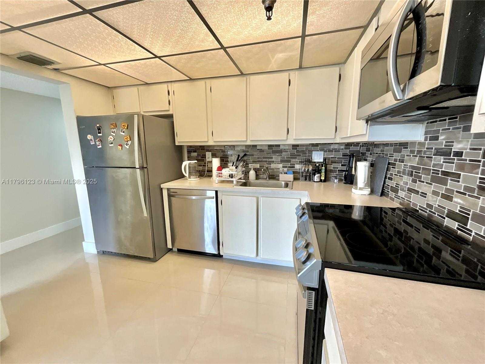 Small Image of 290 174TH ST #515, Sunny Isles Beach Number 13