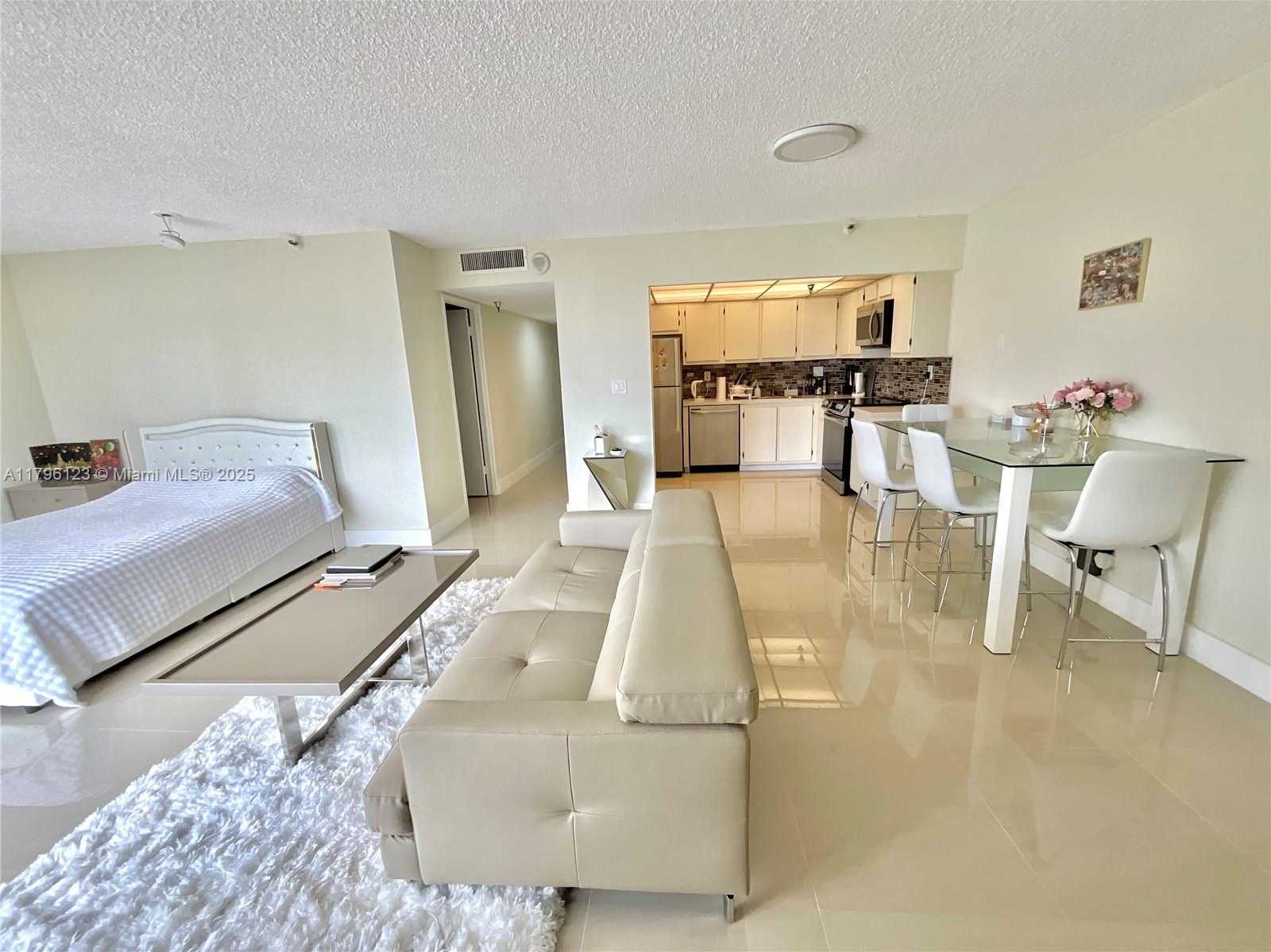 Small Image of 290 174TH ST #515, Sunny Isles Beach Number 5