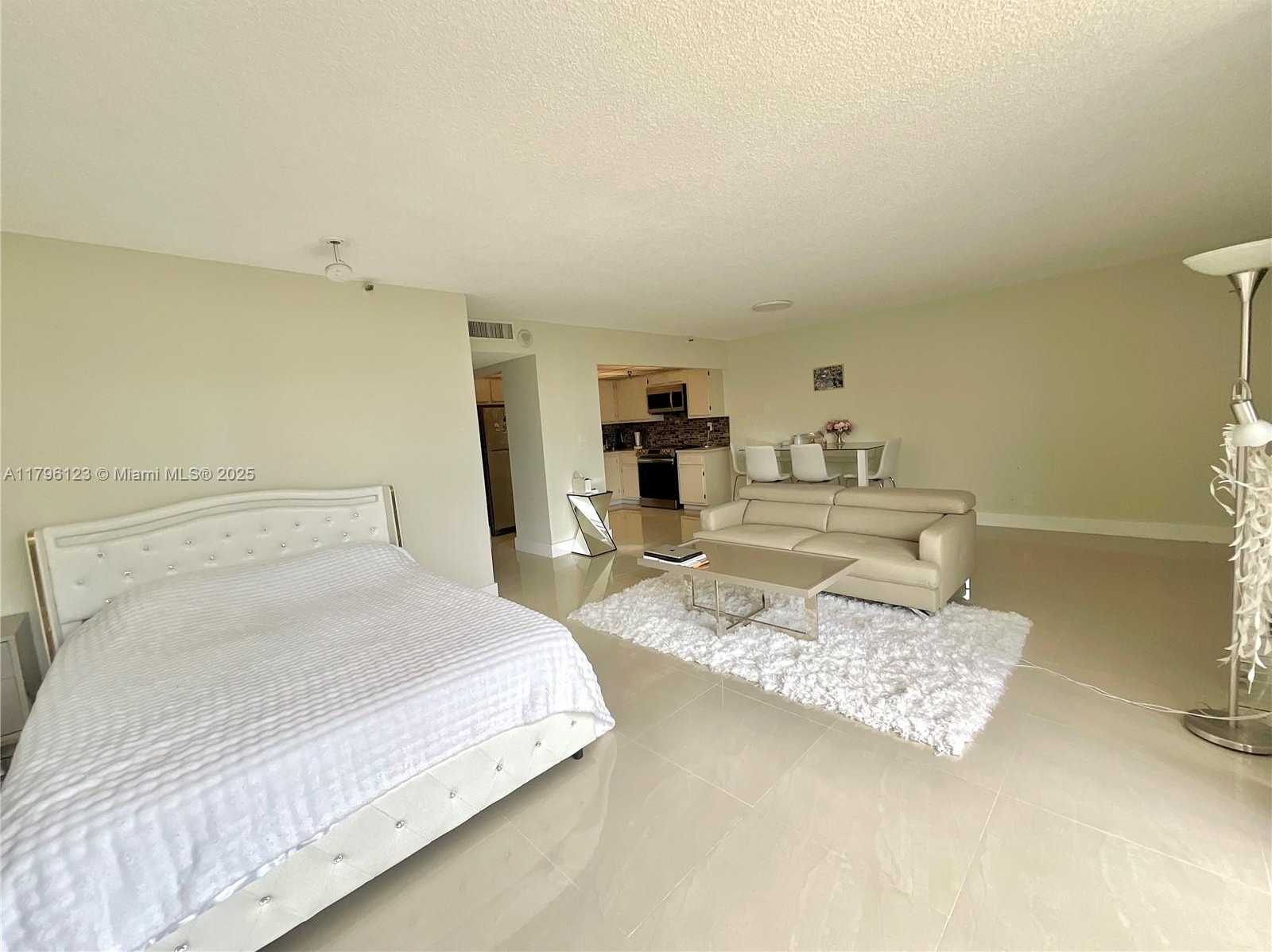 Small Image of 290 174TH ST #515, Sunny Isles Beach Number 6