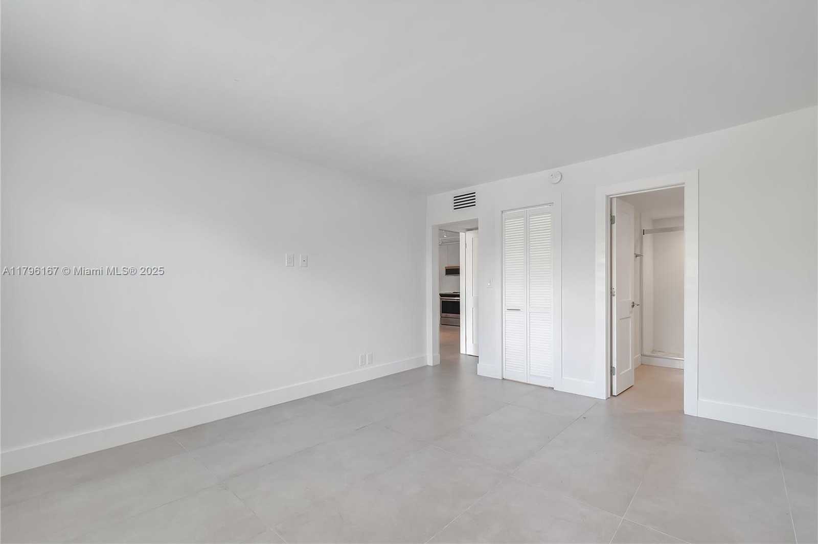 Small Image of 240 GALEN DR #308, Key Biscayne Number 12