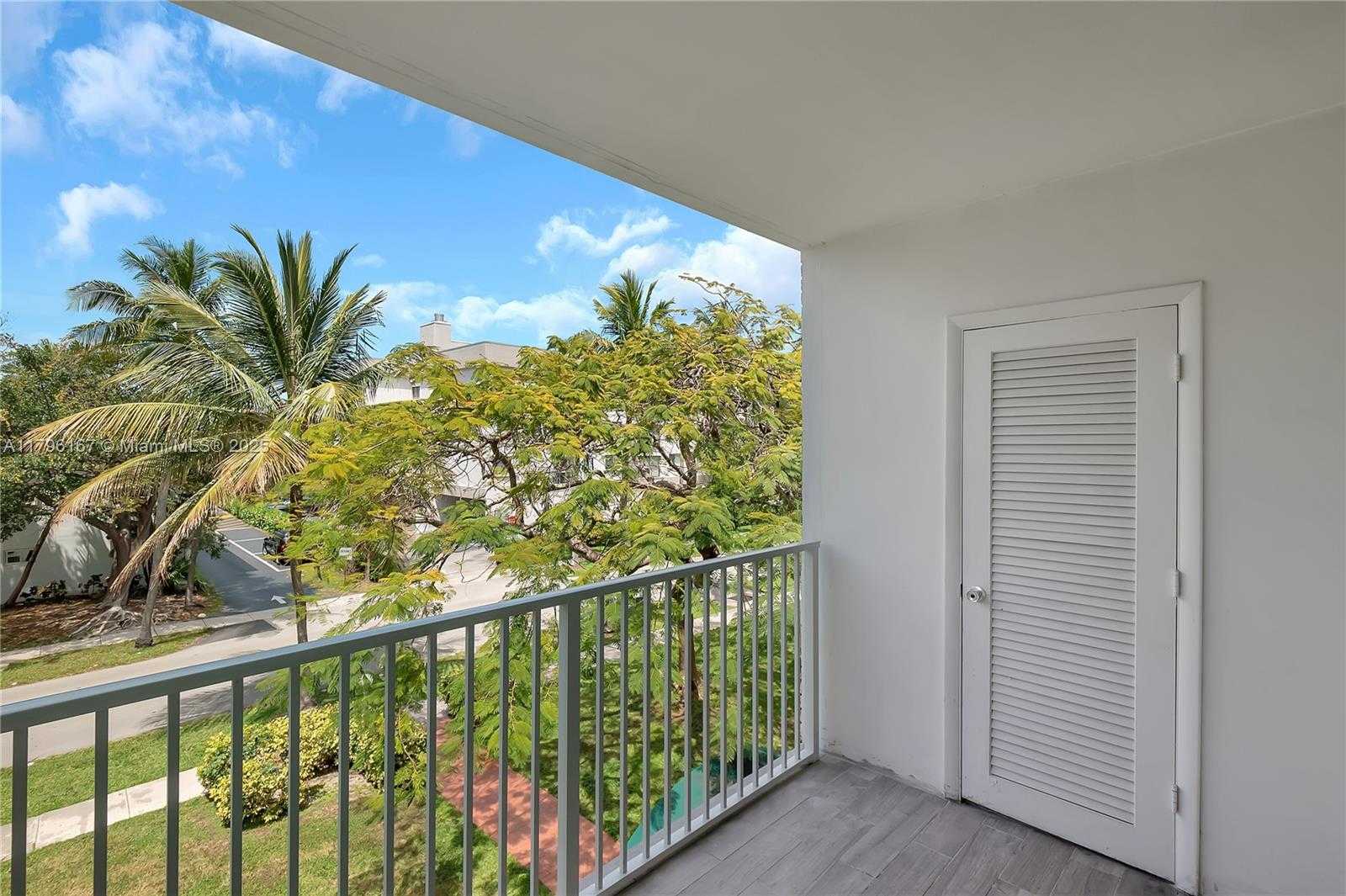 Small Image of 240 GALEN DR #308, Key Biscayne Number 19