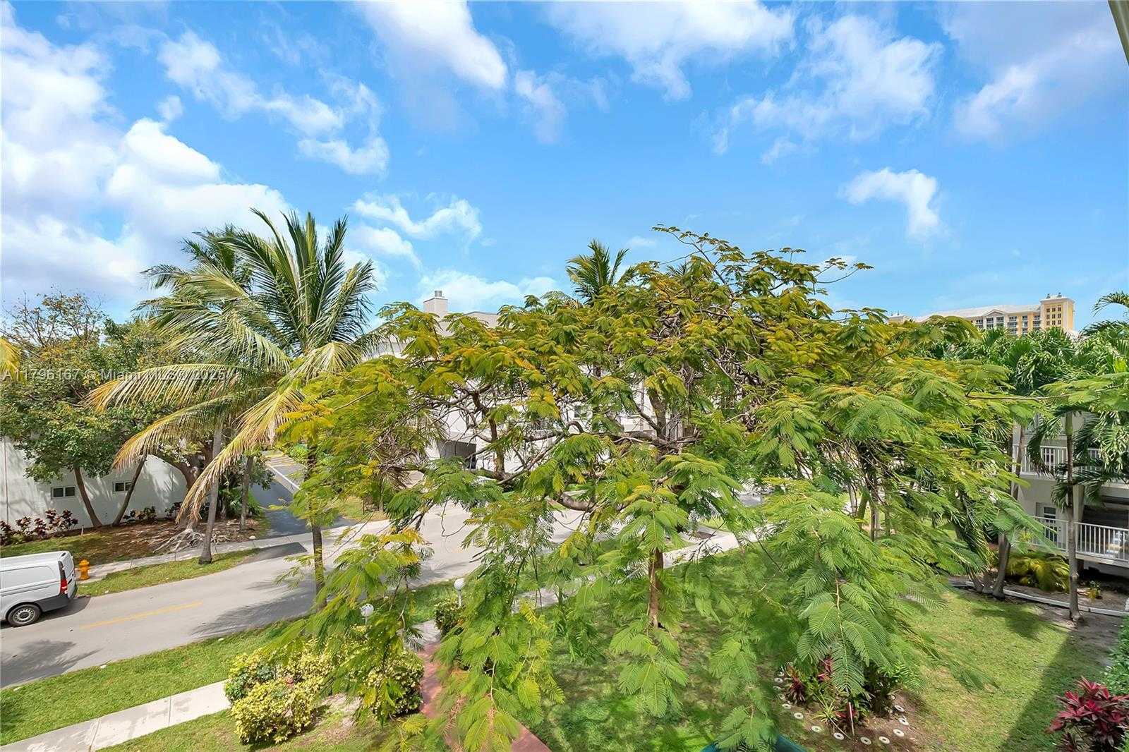 Small Image of 240 GALEN DR #308, Key Biscayne Number 22