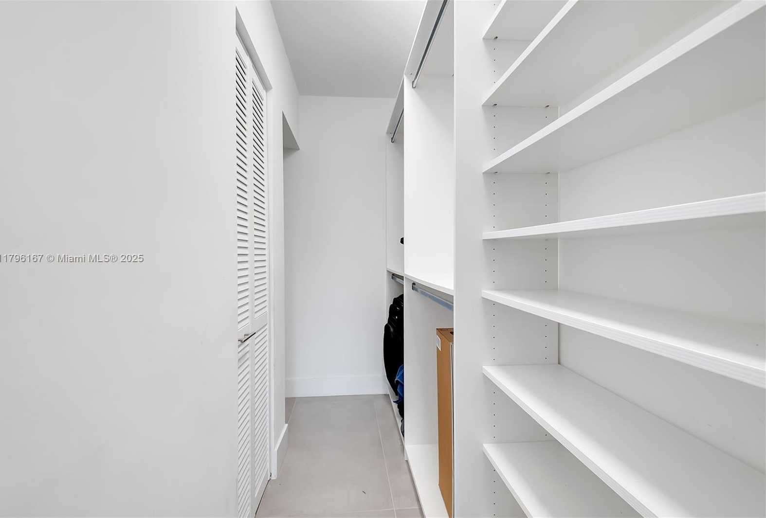 Small Image of 240 GALEN DR #308, Key Biscayne Number 9