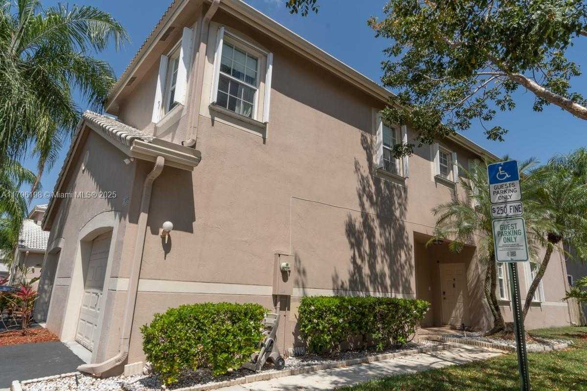 Small Image of 1999 MADEIRA DR #1999, Weston Number 3