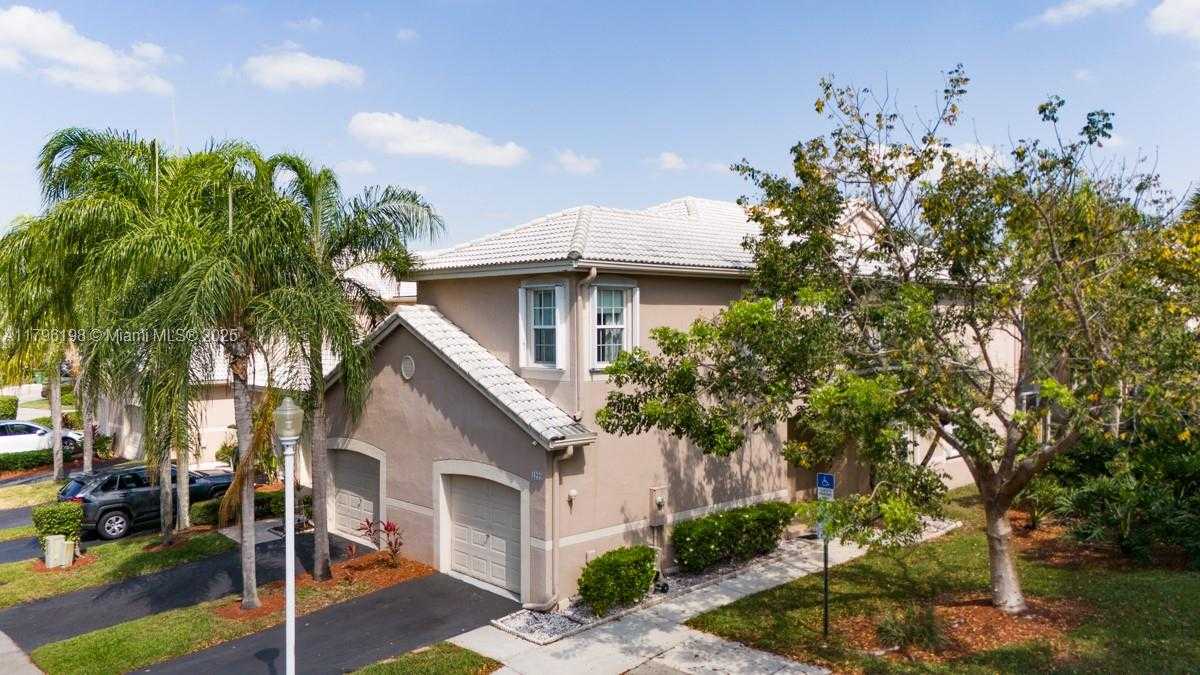 Small Image of 1999 MADEIRA DR #1999, Weston Number 35