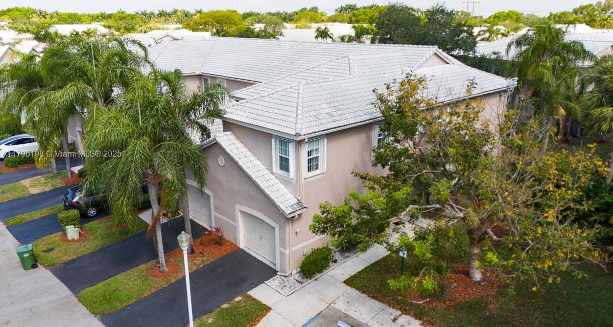 Small Image of 1999 MADEIRA DR #1999, Weston Number 36