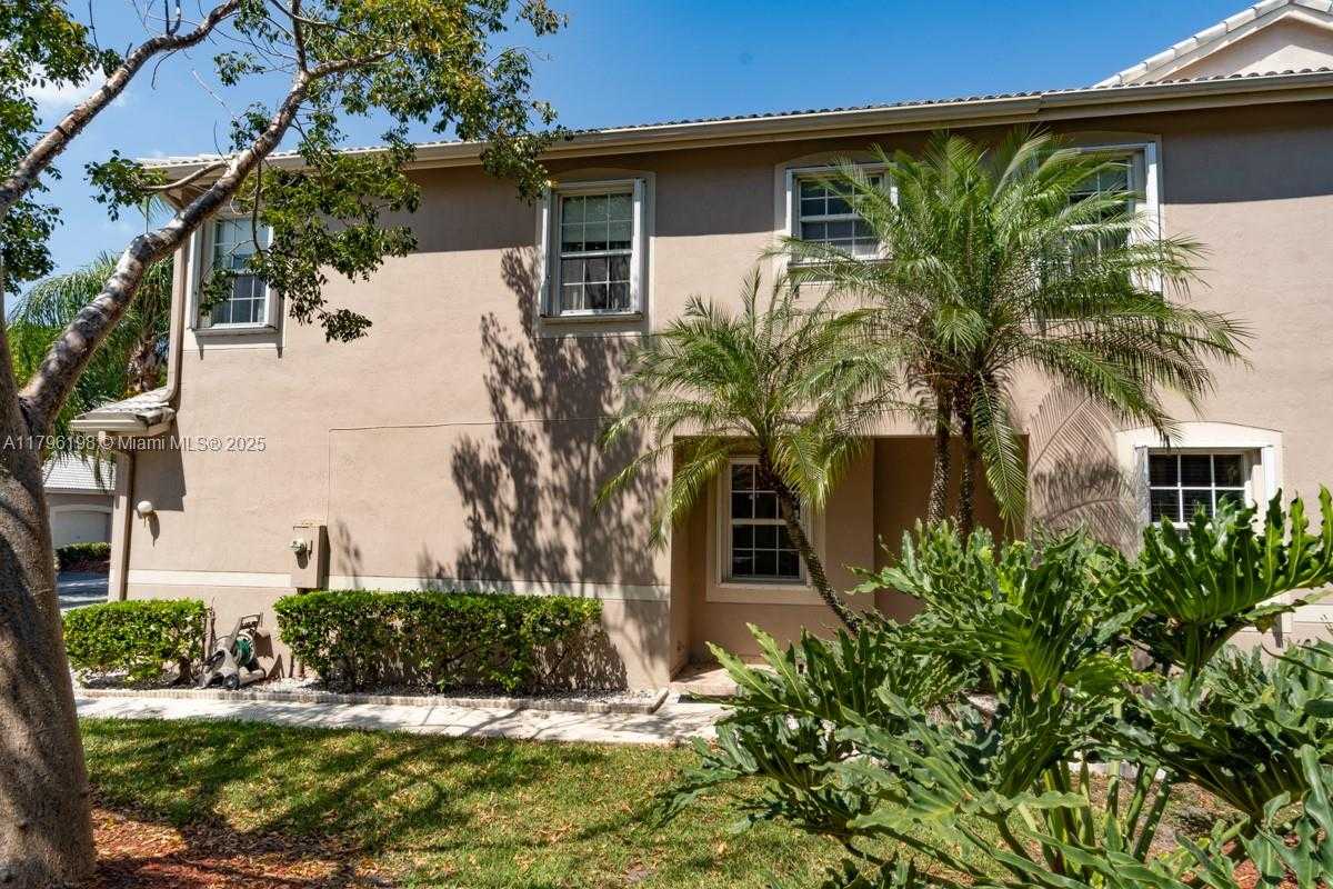 Small Image of 1999 MADEIRA DR #1999, Weston Number 4