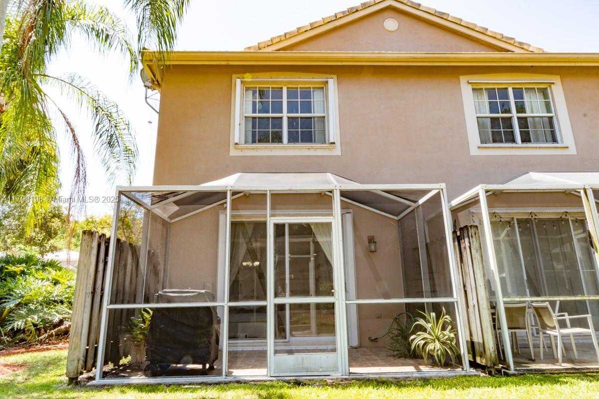 Small Image of 1999 MADEIRA DR #1999, Weston Number 7