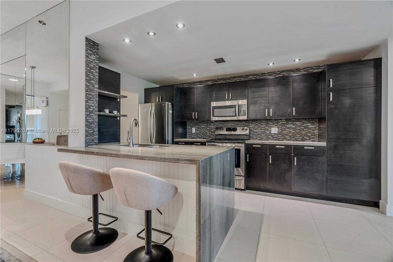 Small Image of 7508 LA PAZ BLVD #202, Boca Raton Number 11