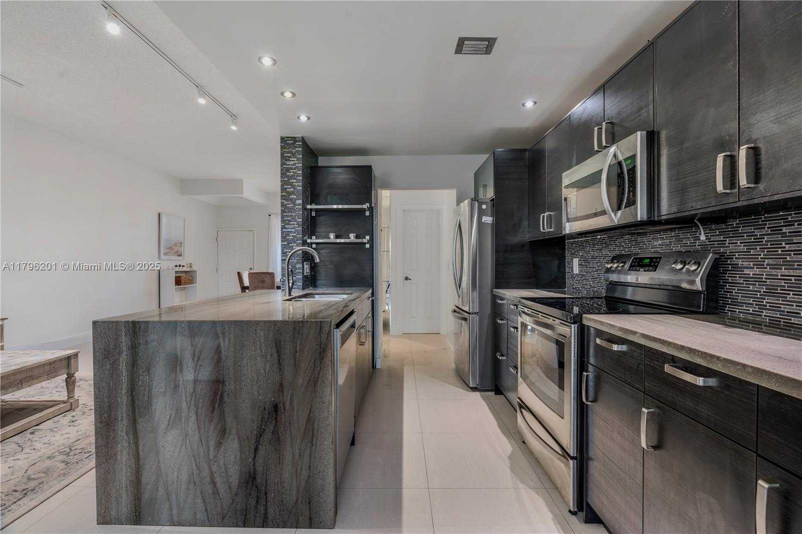 Small Image of 7508 LA PAZ BLVD #202, Boca Raton Number 12