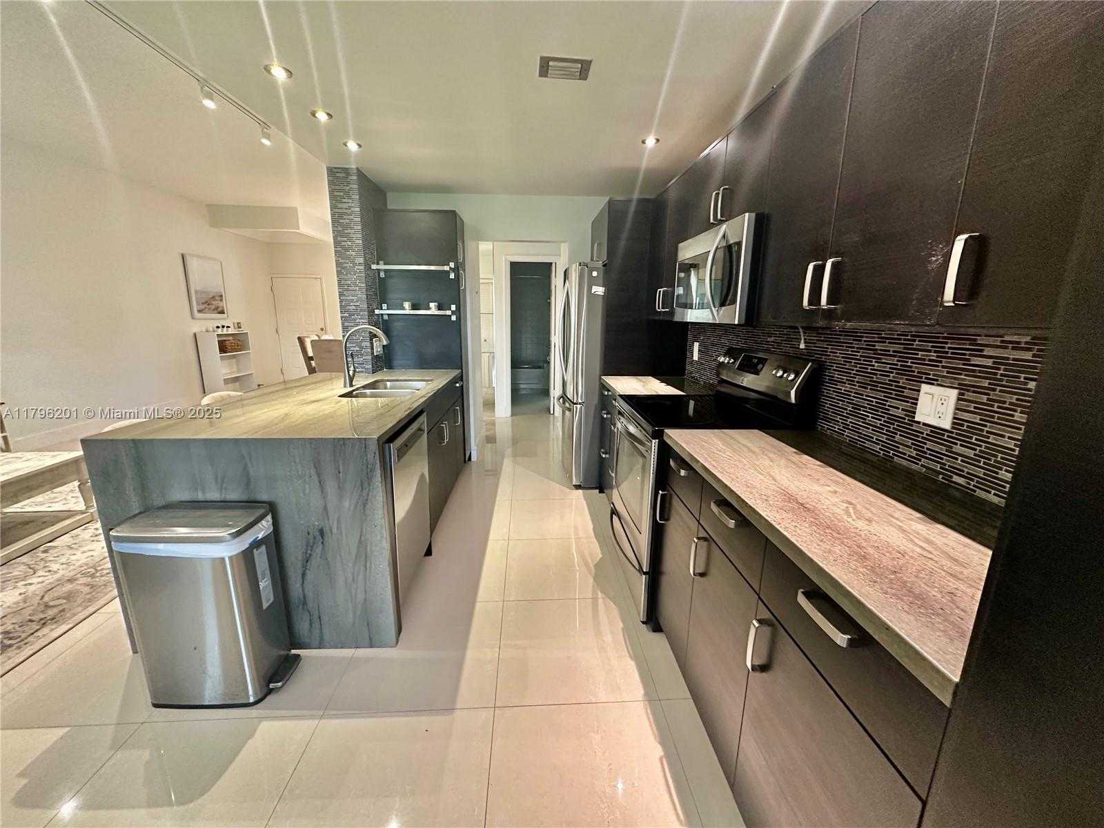 Small Image of 7508 LA PAZ BLVD #202, Boca Raton Number 14