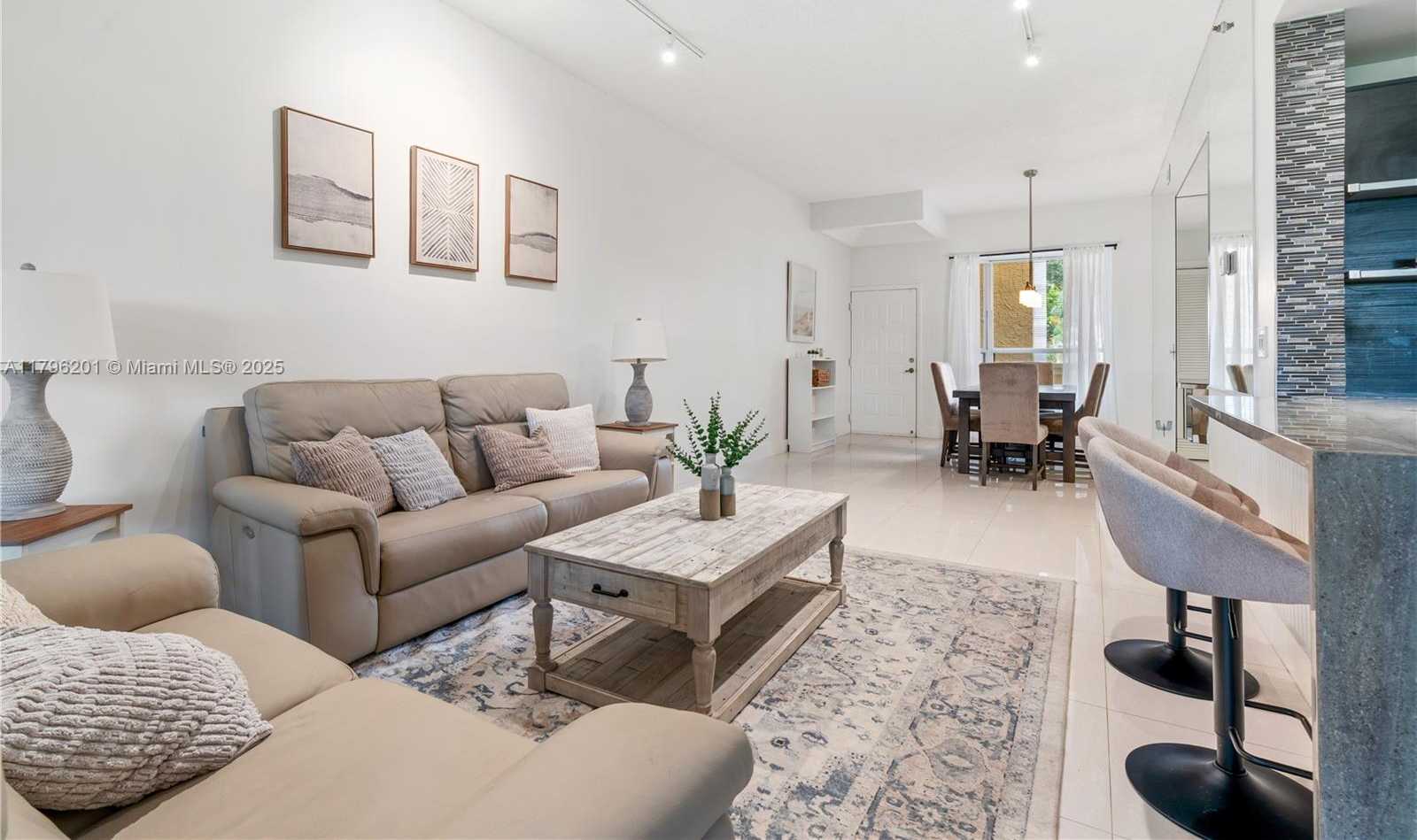 Small Image of 7508 LA PAZ BLVD #202, Boca Raton Number 3