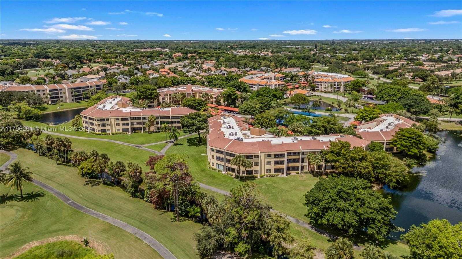 Small Image of 7508 LA PAZ BLVD #202, Boca Raton Number 38