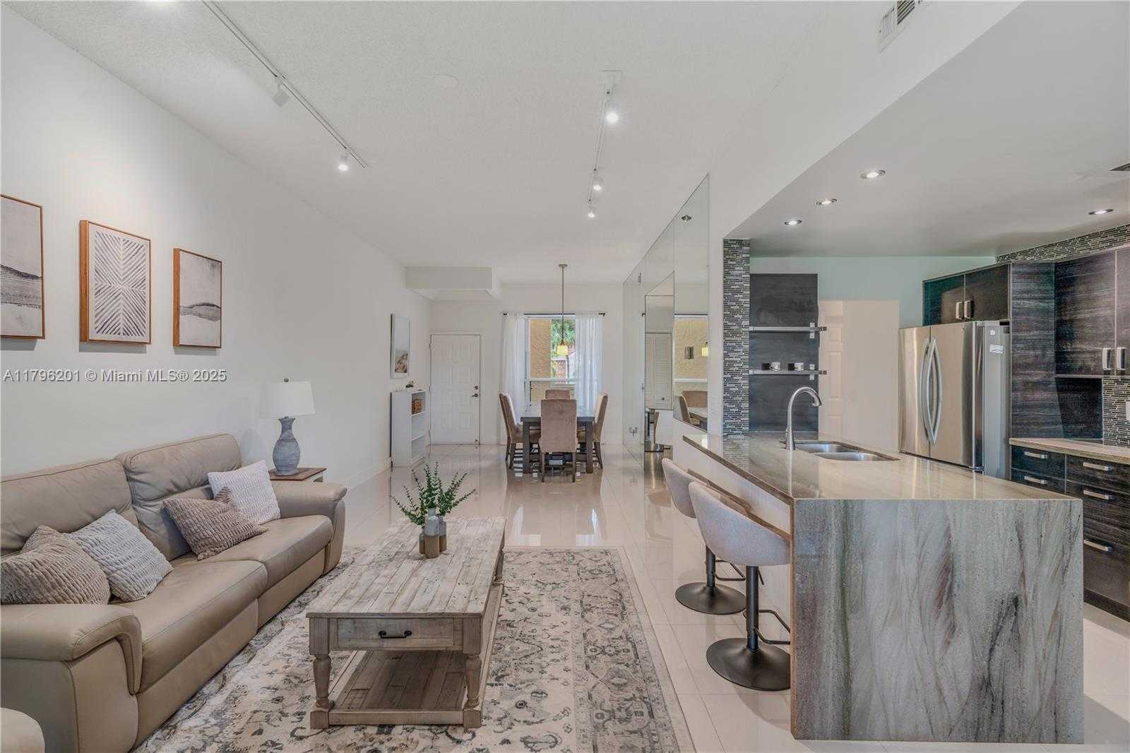 Small Image of 7508 LA PAZ BLVD #202, Boca Raton Number 4