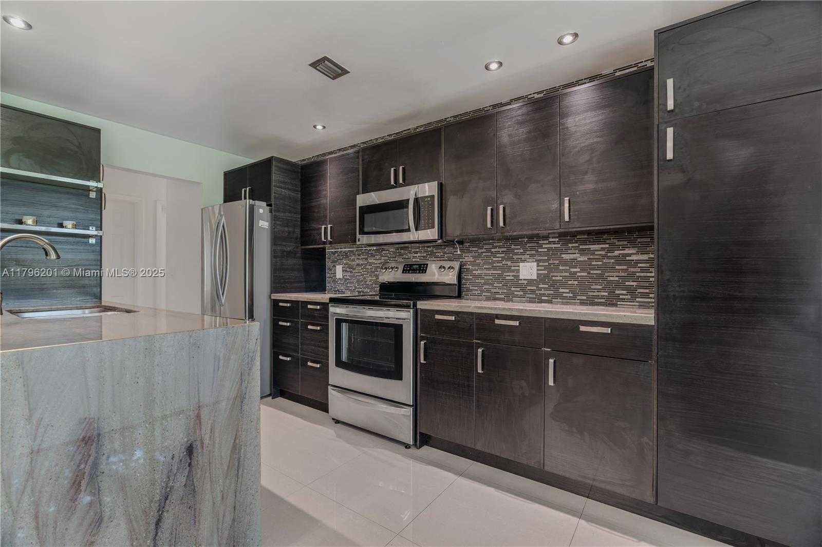 Small Image of 7508 LA PAZ BLVD #202, Boca Raton Number 9