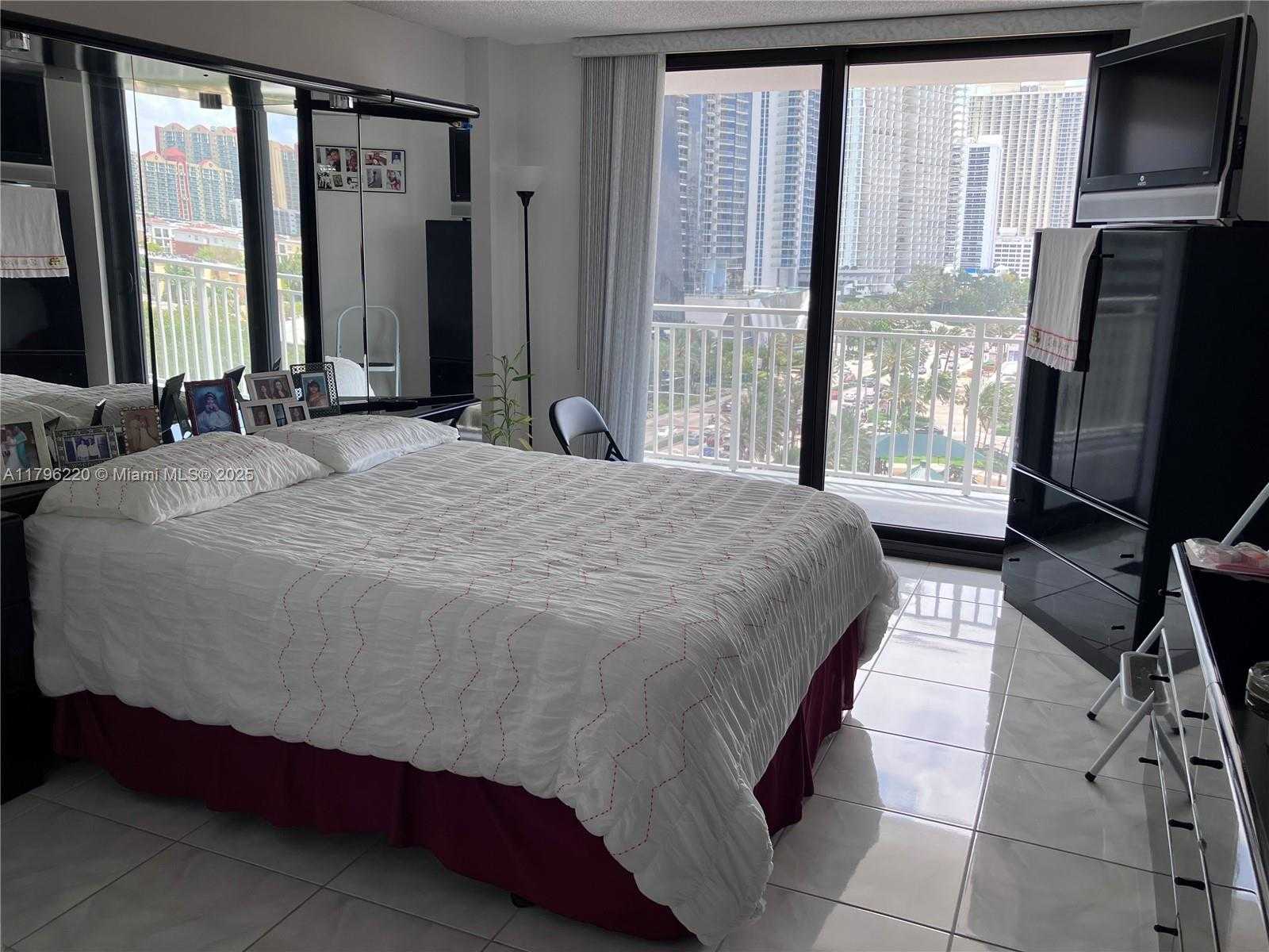 Small Image of 210 174TH ST #1101, Sunny Isles Beach Number 12