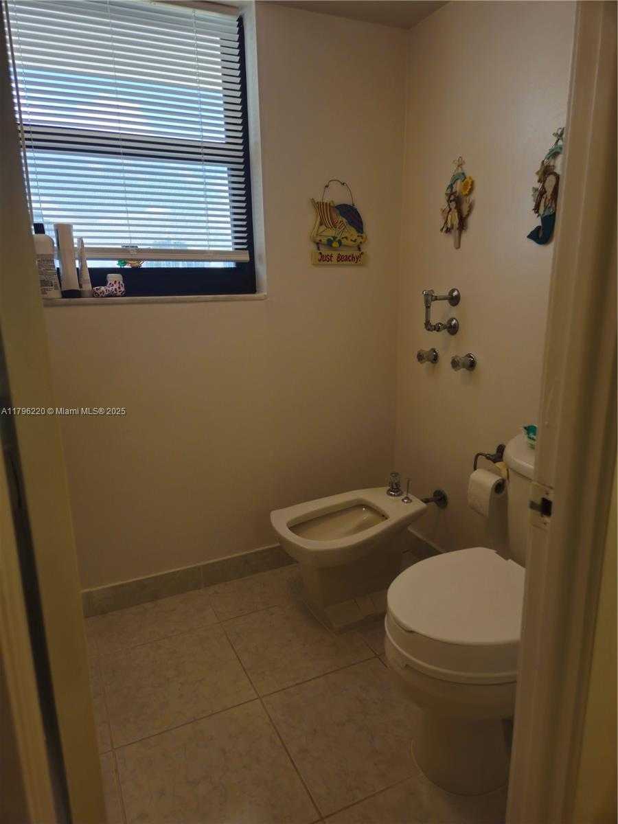 Small Image of 210 174TH ST #1101, Sunny Isles Beach Number 15