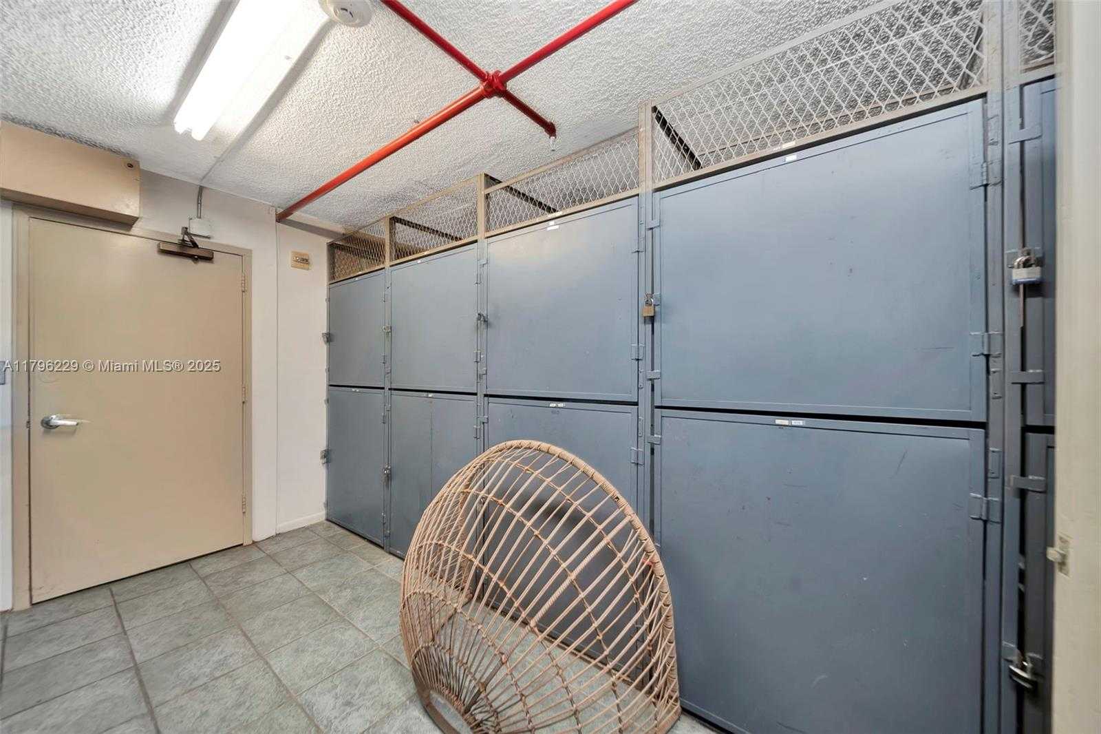Small Image of 16909 NORTH BAY RD #405, Sunny Isles Beach Number 26