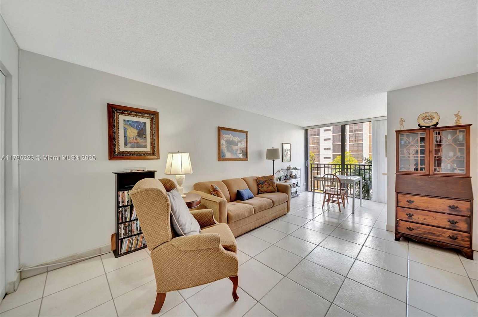 Small Image of 16909 NORTH BAY RD #405, Sunny Isles Beach Number 3