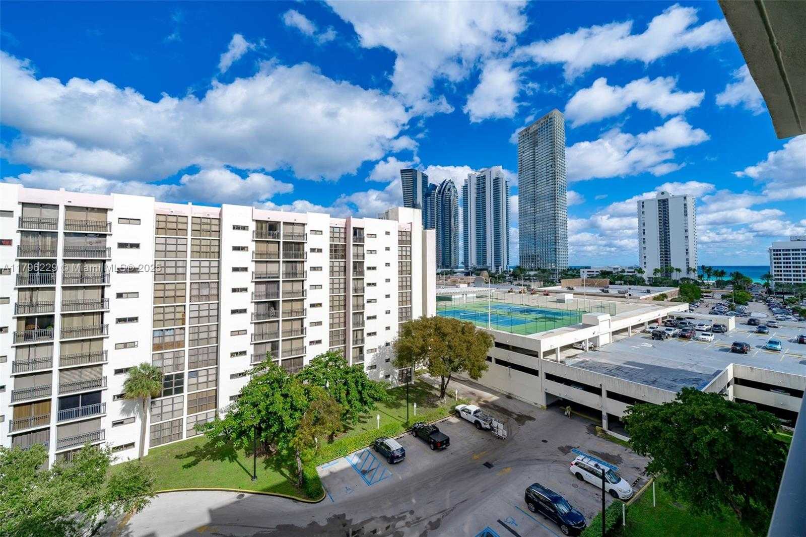 Small Image of 16909 NORTH BAY RD #405, Sunny Isles Beach Number 30
