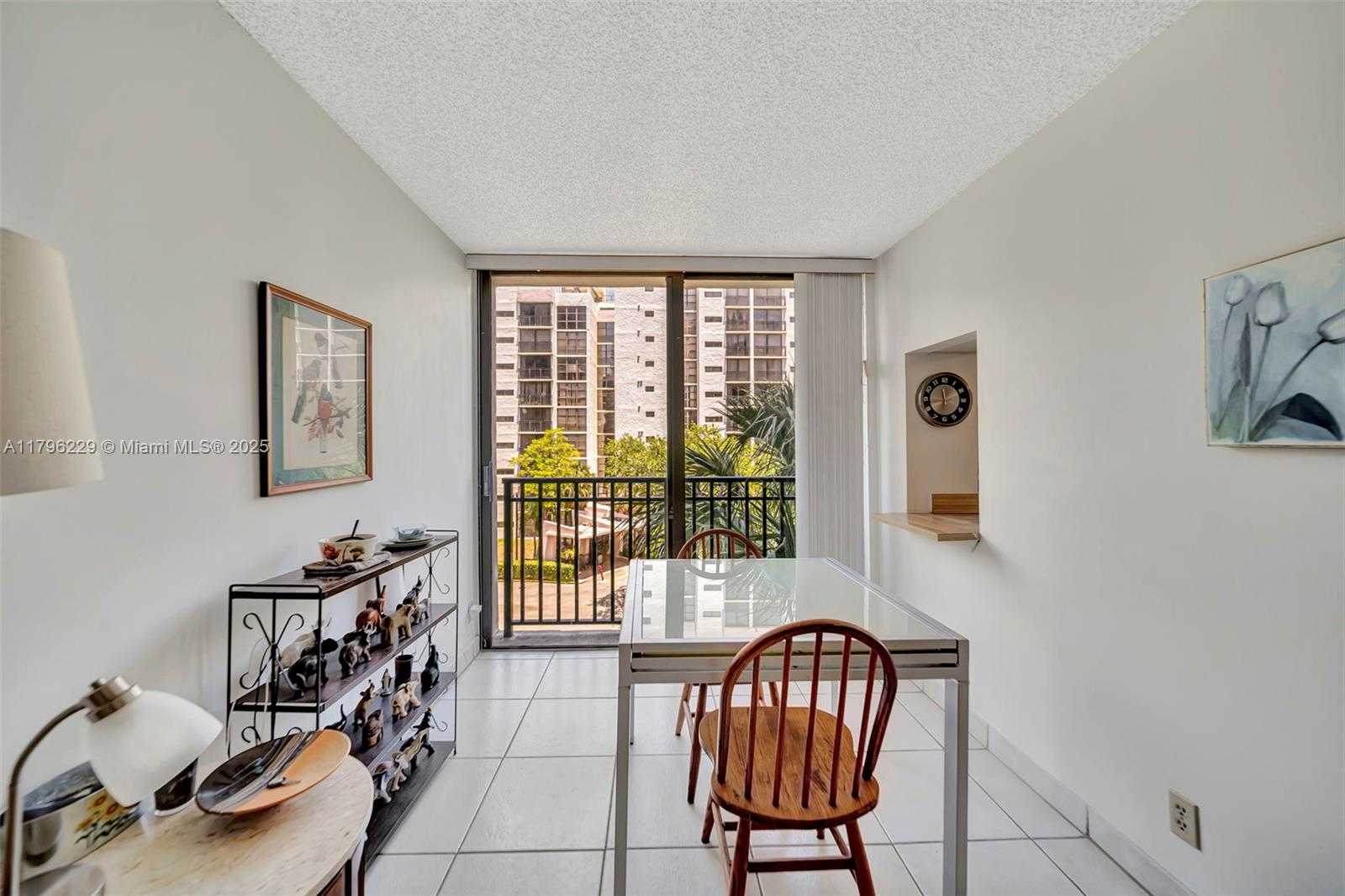 Small Image of 16909 NORTH BAY RD #405, Sunny Isles Beach Number 8