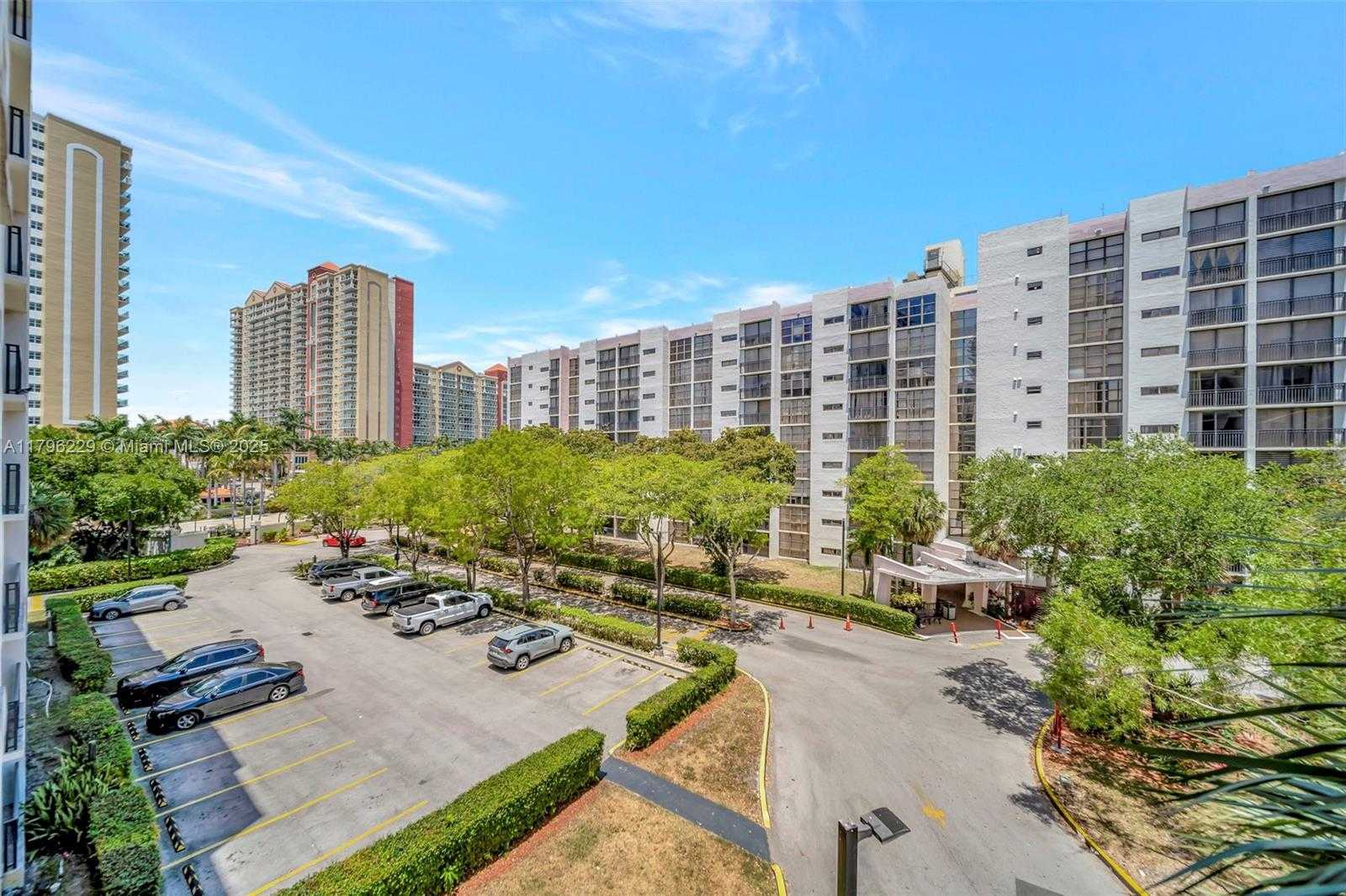 Small Image of 16909 NORTH BAY RD #405, Sunny Isles Beach Number 9