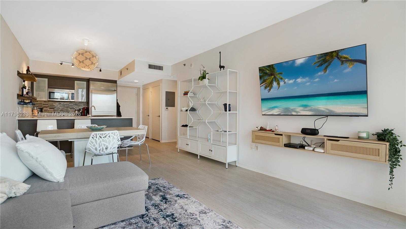 Small Image of 55 SOUTH EAST 6TH ST #1804, Miami Number 3