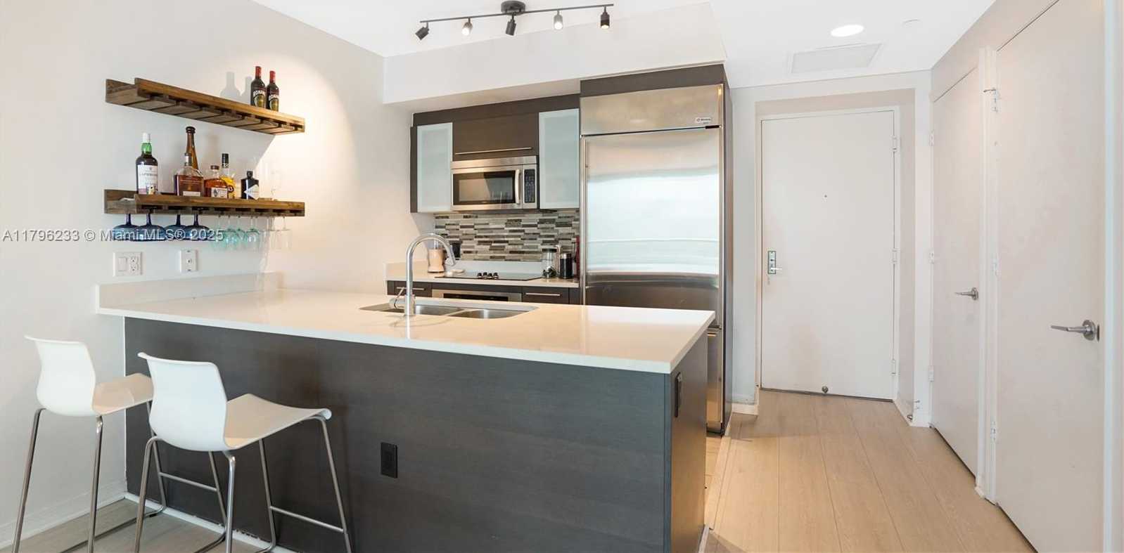 Small Image of 55 SOUTH EAST 6TH ST #1804, Miami Number 6