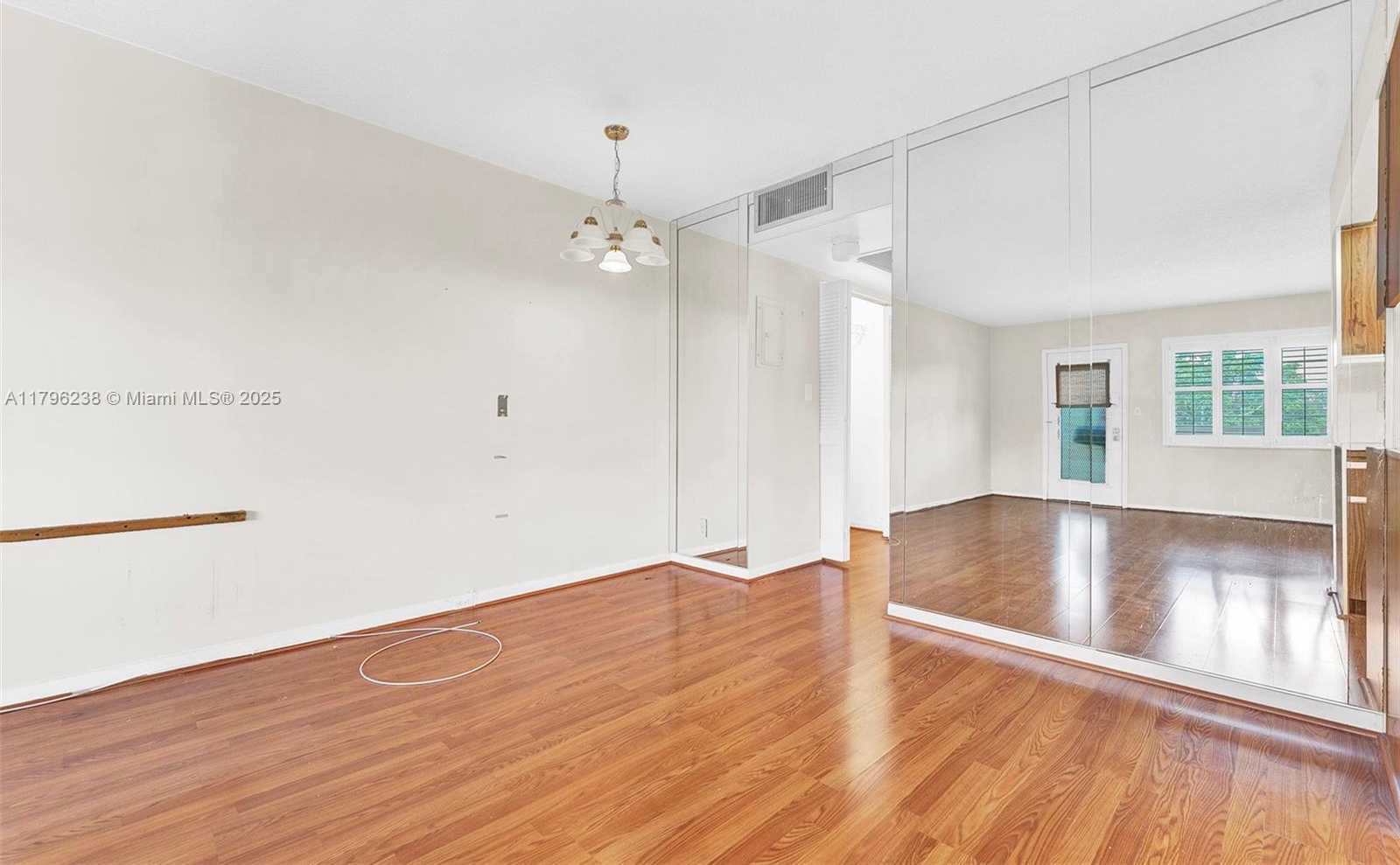 Small Image of 2301 LUCAYA LN #J4, Coconut Creek Number 14