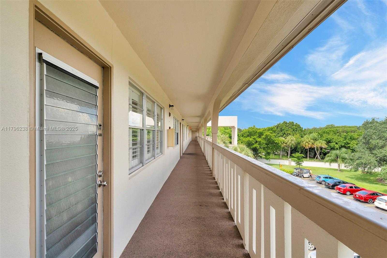 Small Image of 2301 LUCAYA LN #J4, Coconut Creek Number 2