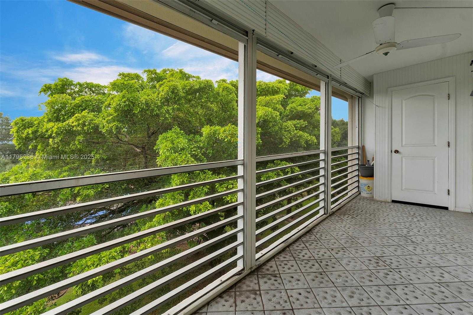 Small Image of 2301 LUCAYA LN #J4, Coconut Creek Number 27