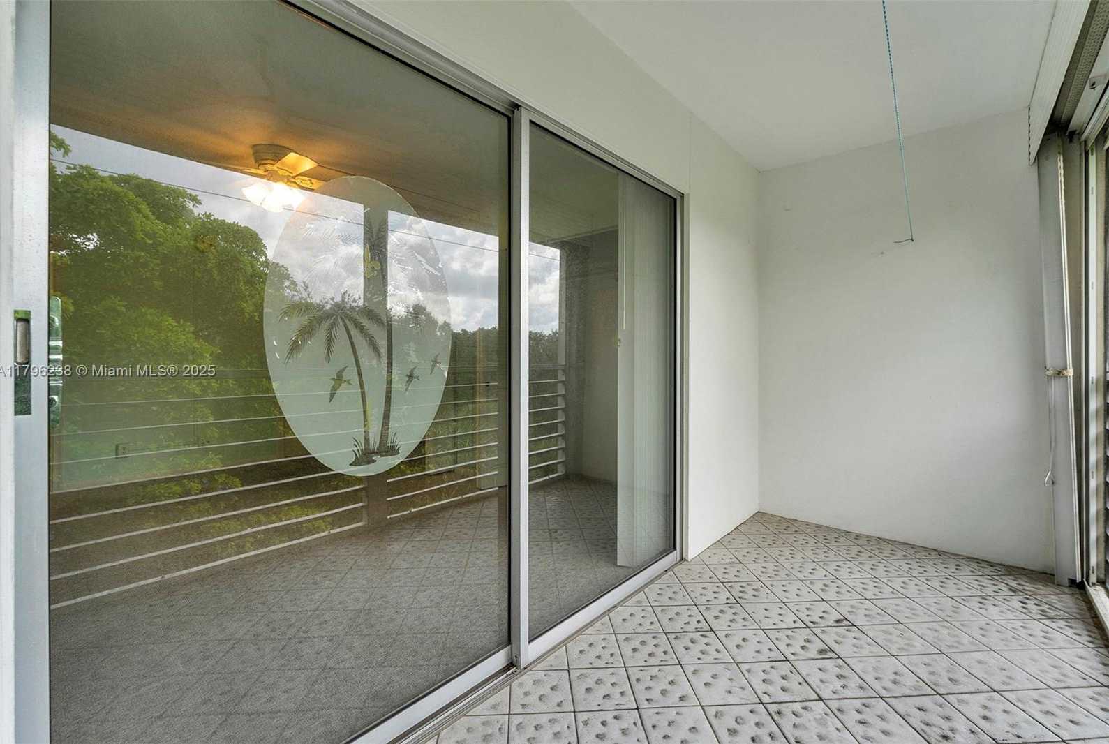 Small Image of 2301 LUCAYA LN #J4, Coconut Creek Number 29
