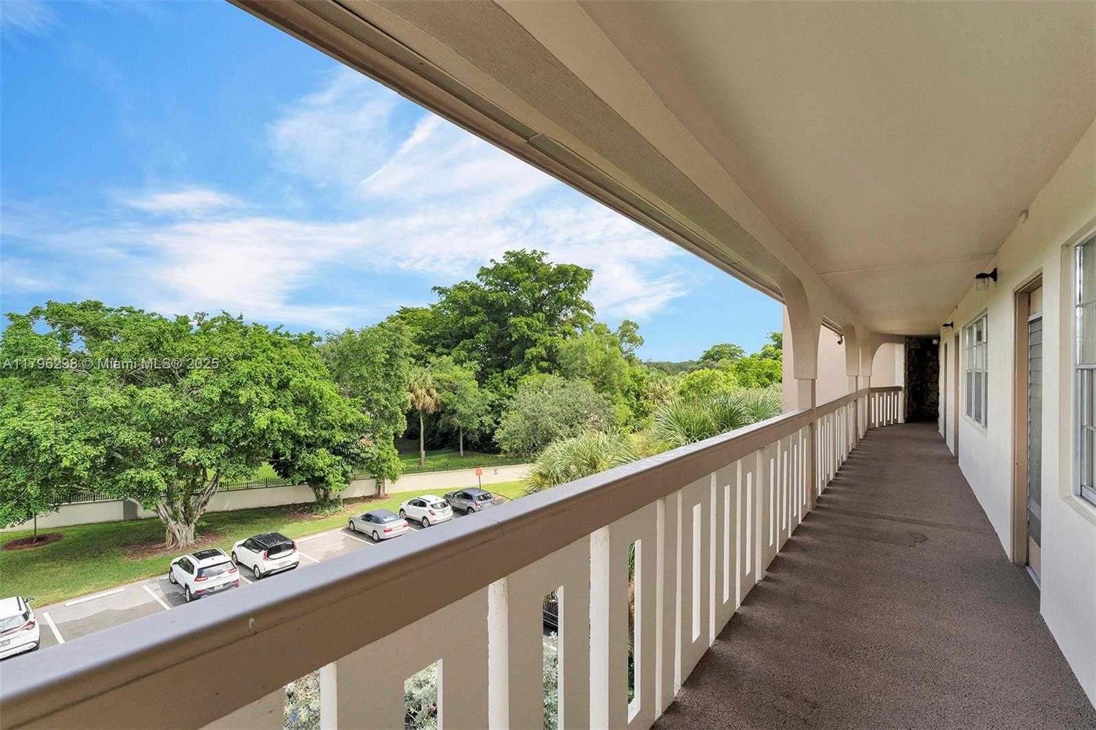 Small Image of 2301 LUCAYA LN #J4, Coconut Creek Number 38